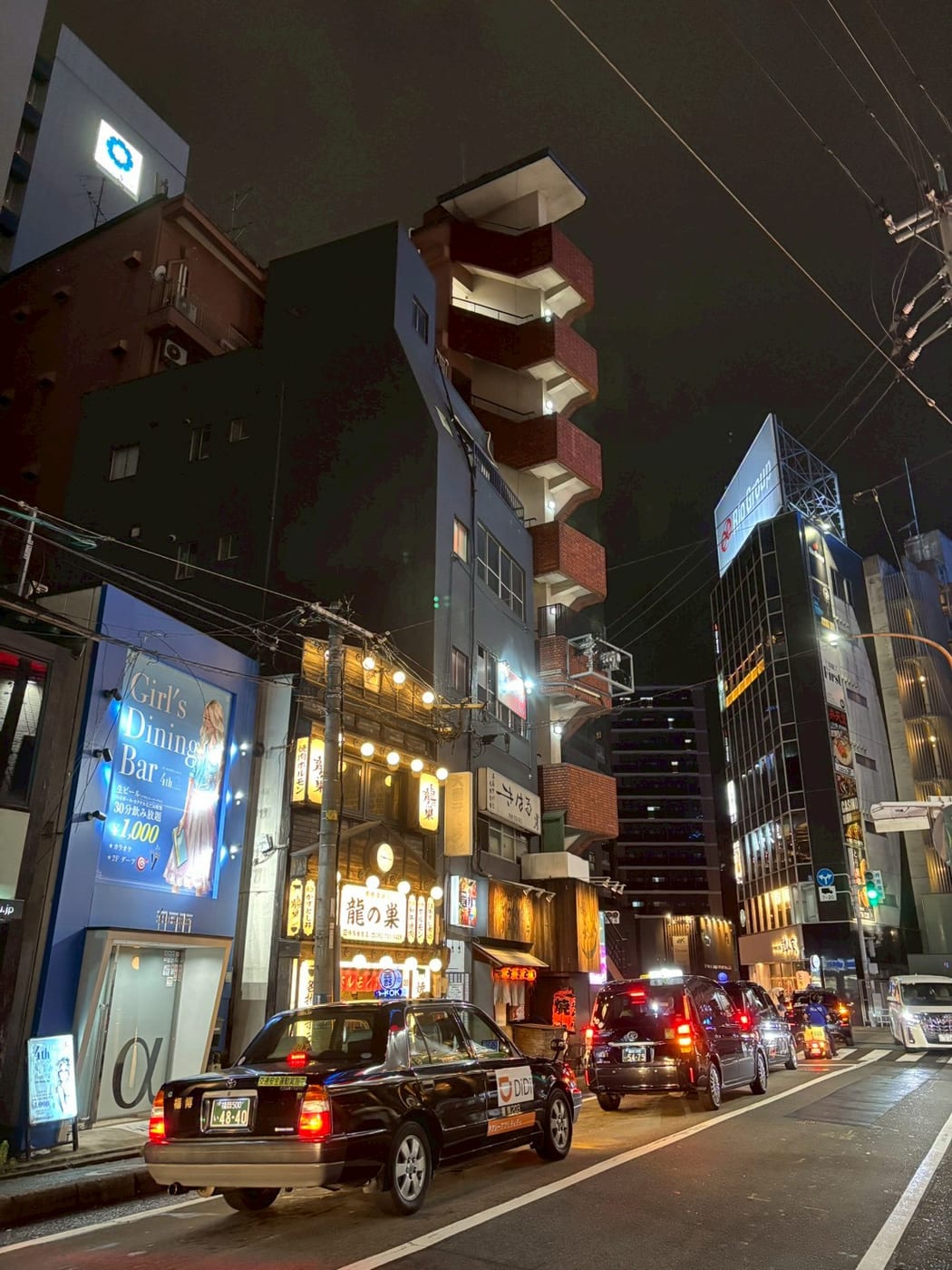 夜裡的街上