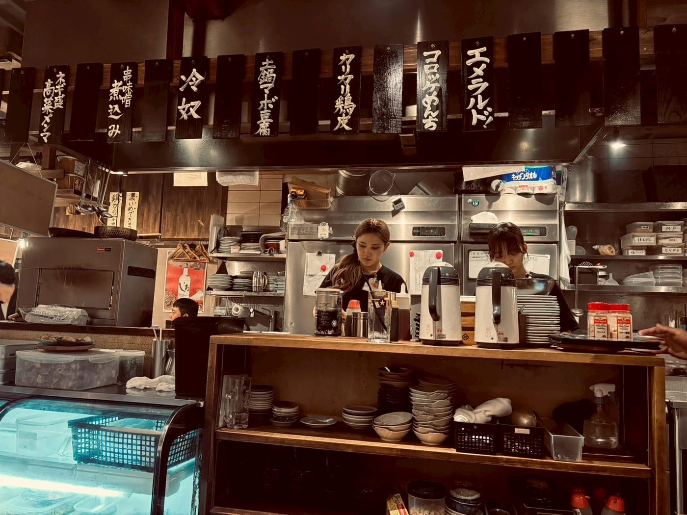 居酒屋的開放式廚房